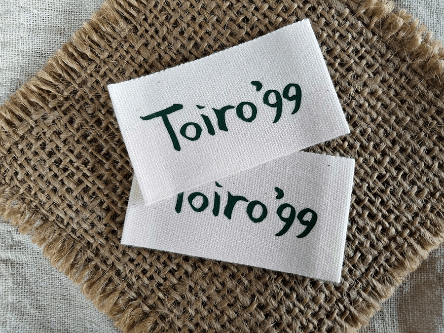 (PN-287)個性的なサコッシュを作っている【Toiro'99】様のオリジナルブランドタグの作成