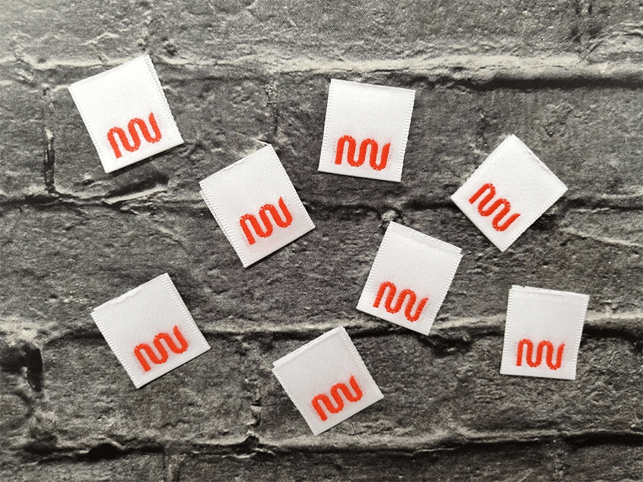 (ON-031)ワンちゃんのお洋服のハンドメイド作家【muumdog】様のブランド織りネーム